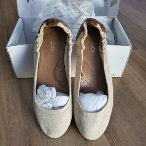 Women's Beige and Brown Flats